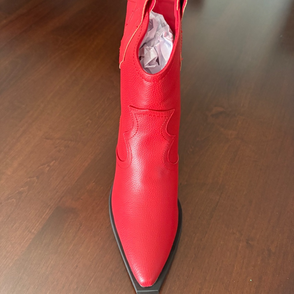 NIB Billini Ulira Western Ankle Boot sz 7 Red